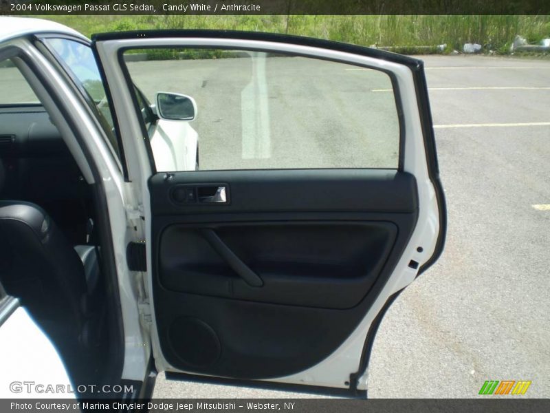 Candy White / Anthracite 2004 Volkswagen Passat GLS Sedan