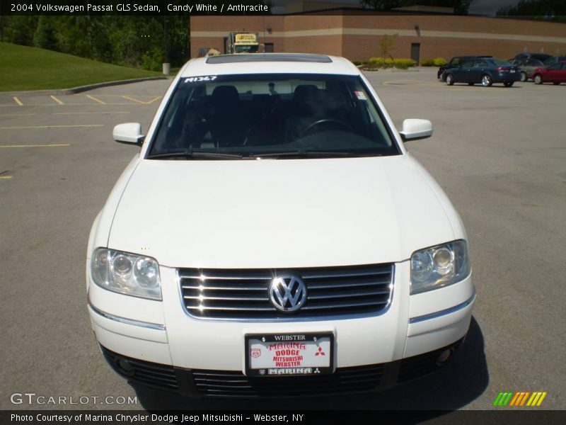 Candy White / Anthracite 2004 Volkswagen Passat GLS Sedan