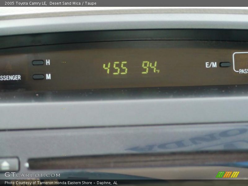 Desert Sand Mica / Taupe 2005 Toyota Camry LE