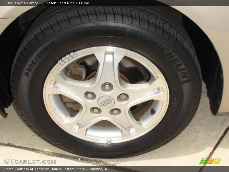 Desert Sand Mica / Taupe 2005 Toyota Camry LE