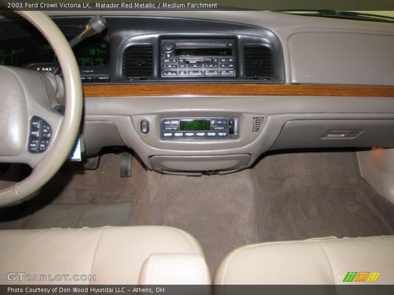Matador Red Metallic / Medium Parchment 2003 Ford Crown Victoria LX
