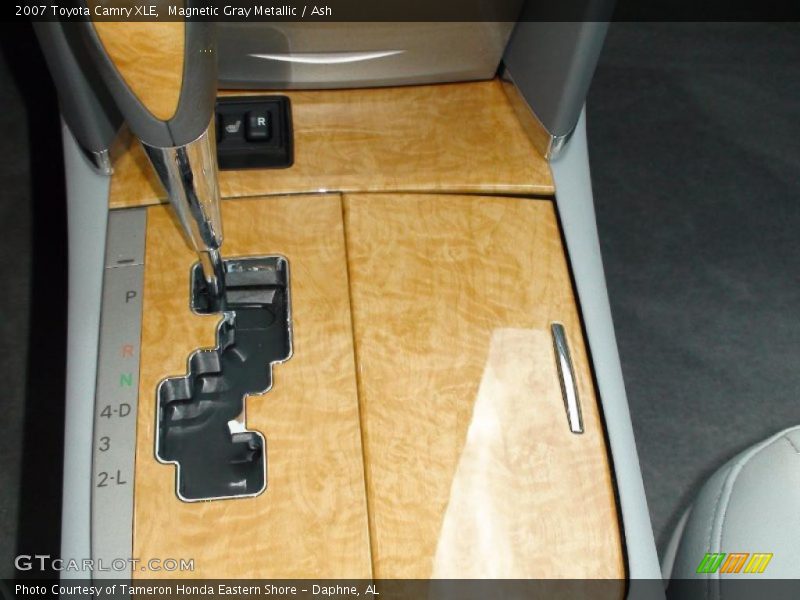 Magnetic Gray Metallic / Ash 2007 Toyota Camry XLE