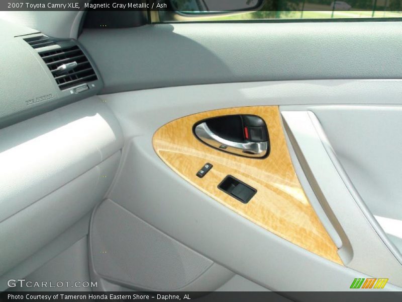 Magnetic Gray Metallic / Ash 2007 Toyota Camry XLE