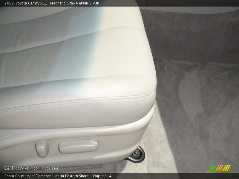 Magnetic Gray Metallic / Ash 2007 Toyota Camry XLE
