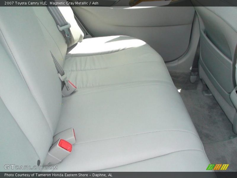 Magnetic Gray Metallic / Ash 2007 Toyota Camry XLE