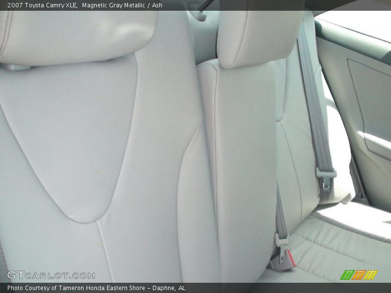 Magnetic Gray Metallic / Ash 2007 Toyota Camry XLE