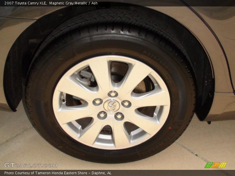 Magnetic Gray Metallic / Ash 2007 Toyota Camry XLE