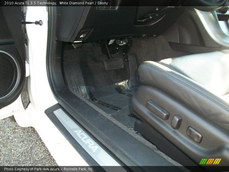 White Diamond Pearl / Ebony 2010 Acura TL 3.5 Technology
