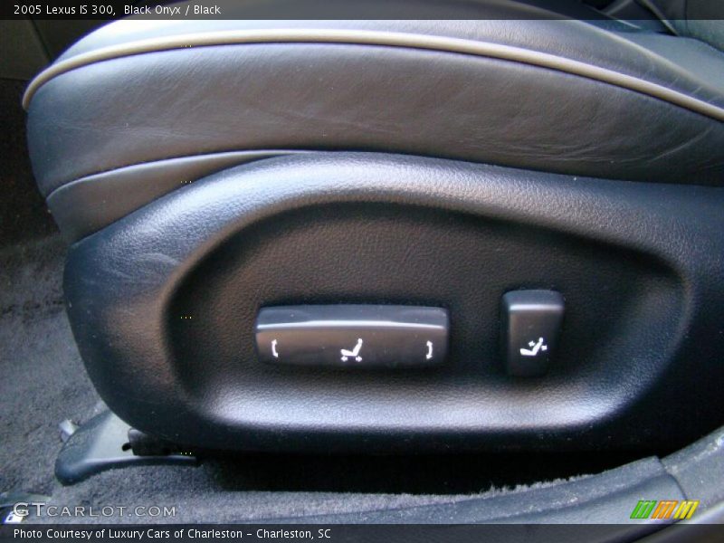 Black Onyx / Black 2005 Lexus IS 300