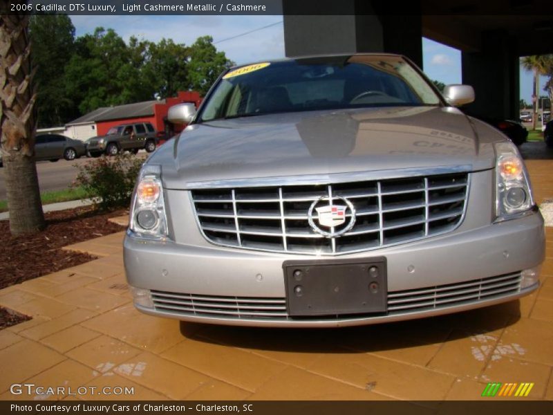 Light Cashmere Metallic / Cashmere 2006 Cadillac DTS Luxury