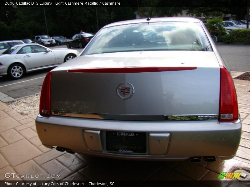Light Cashmere Metallic / Cashmere 2006 Cadillac DTS Luxury