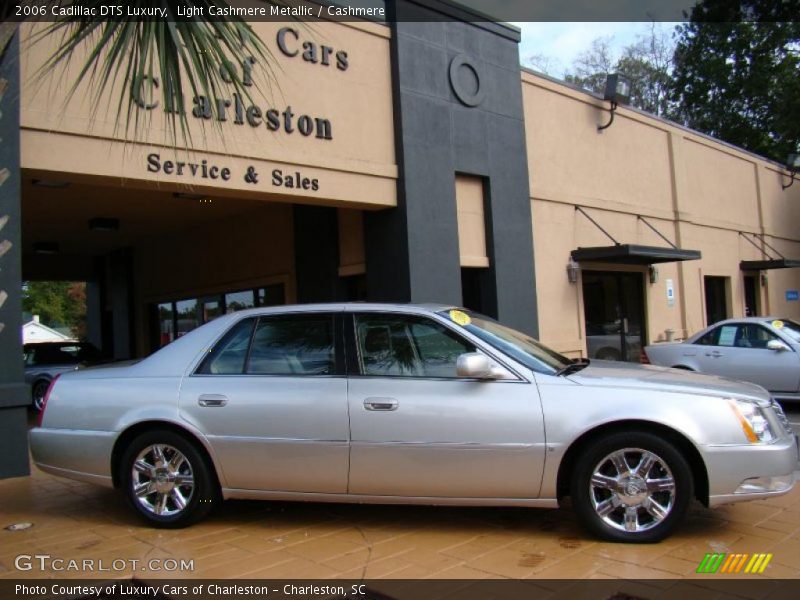 Light Cashmere Metallic / Cashmere 2006 Cadillac DTS Luxury
