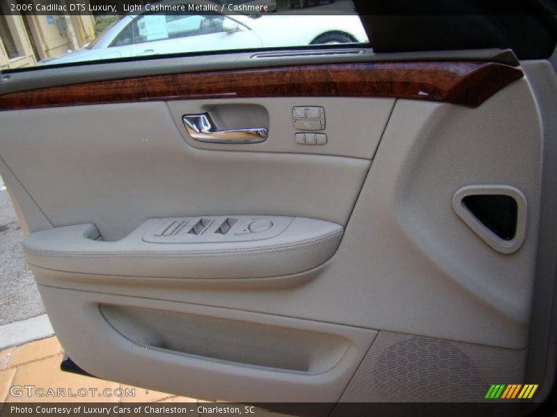 Light Cashmere Metallic / Cashmere 2006 Cadillac DTS Luxury