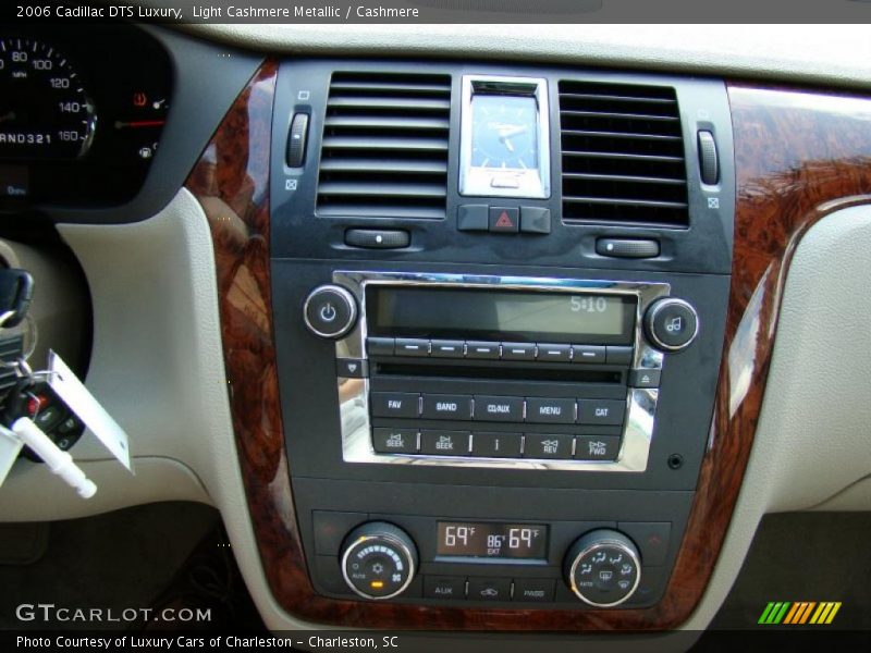 Light Cashmere Metallic / Cashmere 2006 Cadillac DTS Luxury