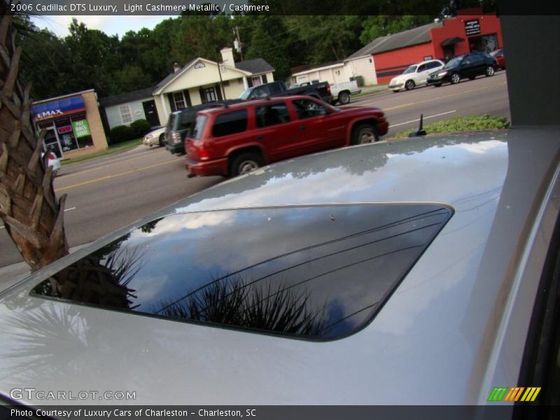 Light Cashmere Metallic / Cashmere 2006 Cadillac DTS Luxury