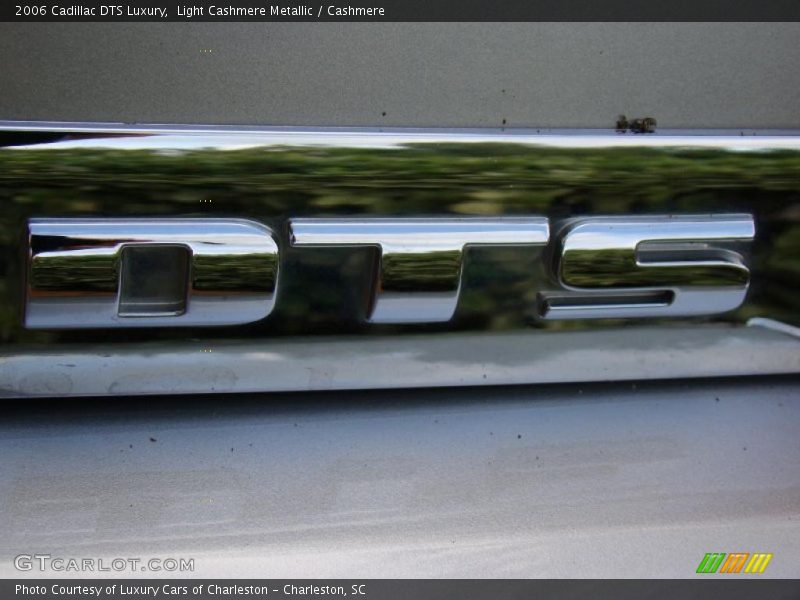 Light Cashmere Metallic / Cashmere 2006 Cadillac DTS Luxury