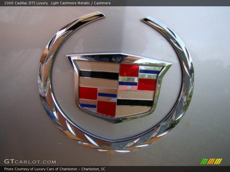 Light Cashmere Metallic / Cashmere 2006 Cadillac DTS Luxury