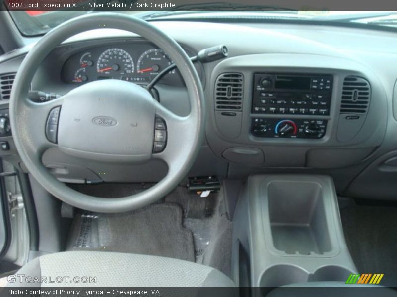 Silver Metallic / Dark Graphite 2002 Ford Expedition XLT