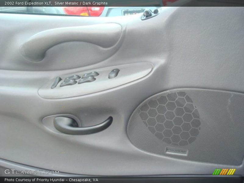 Silver Metallic / Dark Graphite 2002 Ford Expedition XLT