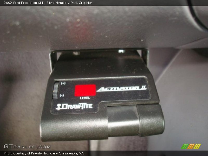 Silver Metallic / Dark Graphite 2002 Ford Expedition XLT