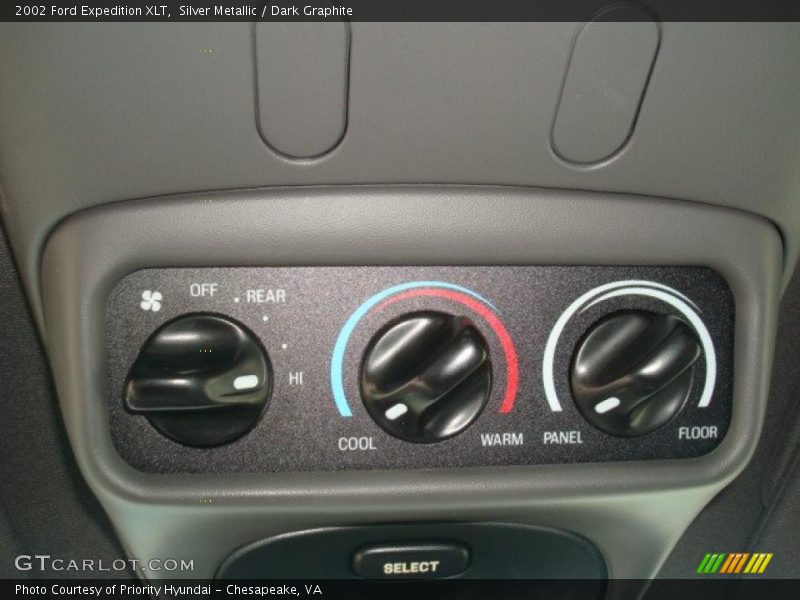 Silver Metallic / Dark Graphite 2002 Ford Expedition XLT