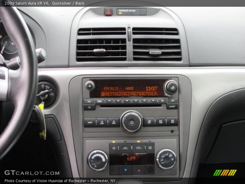 Quicksilver / Black 2009 Saturn Aura XR V6