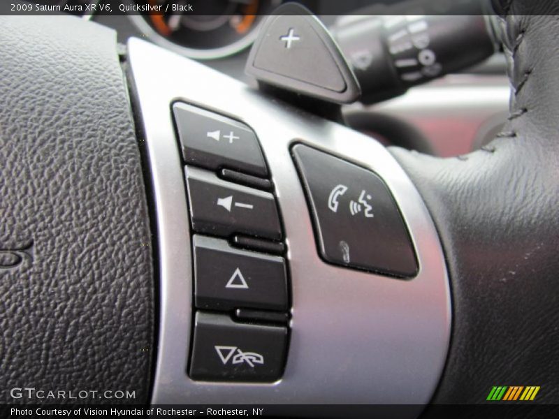 Quicksilver / Black 2009 Saturn Aura XR V6