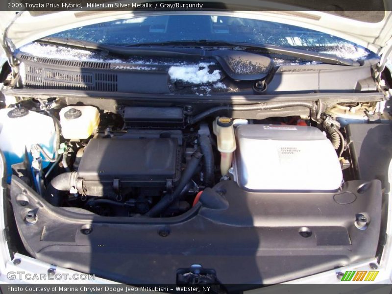 Millenium Silver Metallic / Gray/Burgundy 2005 Toyota Prius Hybrid