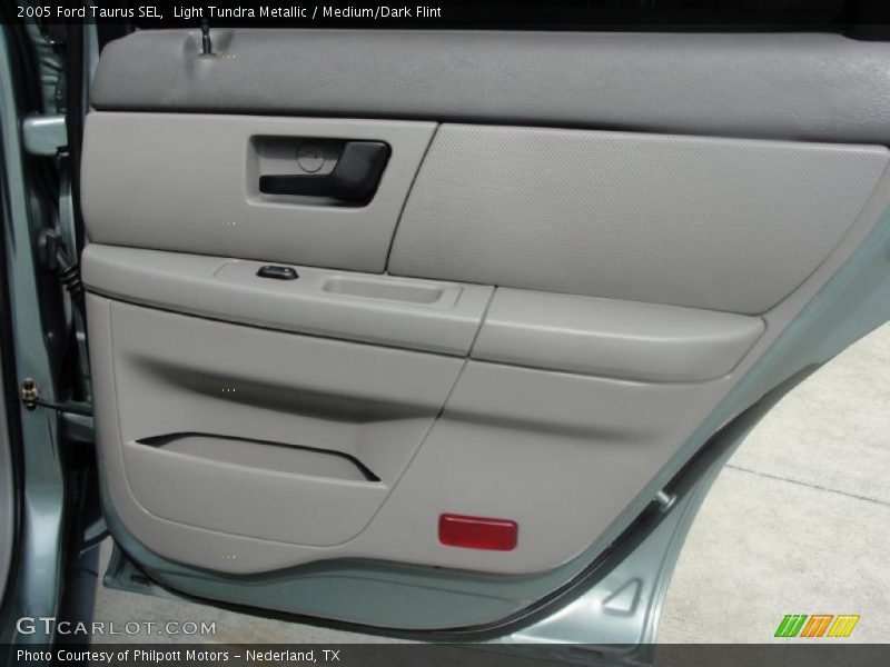 Light Tundra Metallic / Medium/Dark Flint 2005 Ford Taurus SEL