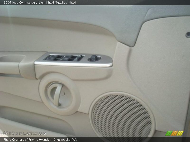 Light Khaki Metallic / Khaki 2006 Jeep Commander