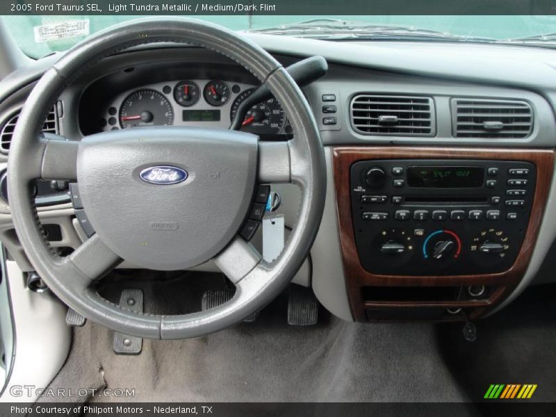 Light Tundra Metallic / Medium/Dark Flint 2005 Ford Taurus SEL