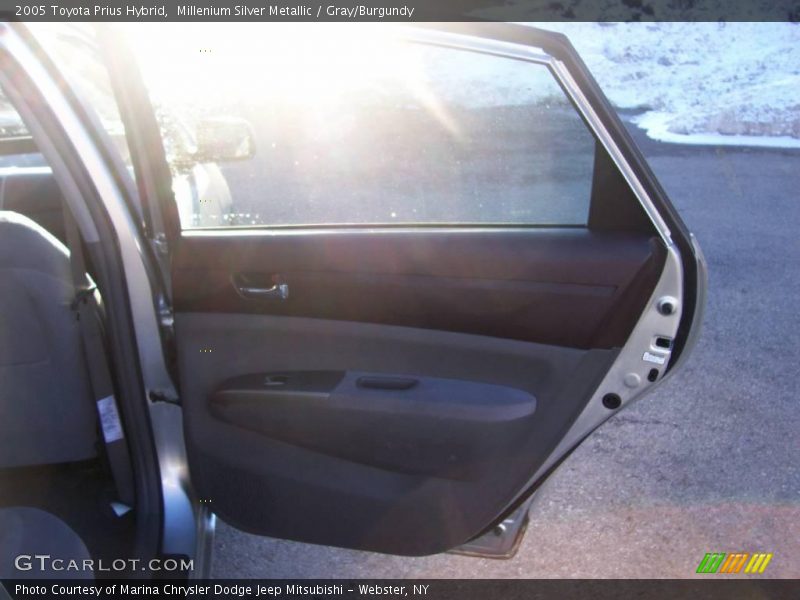 Millenium Silver Metallic / Gray/Burgundy 2005 Toyota Prius Hybrid