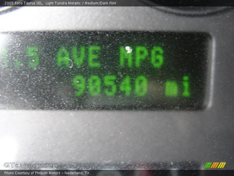 Light Tundra Metallic / Medium/Dark Flint 2005 Ford Taurus SEL