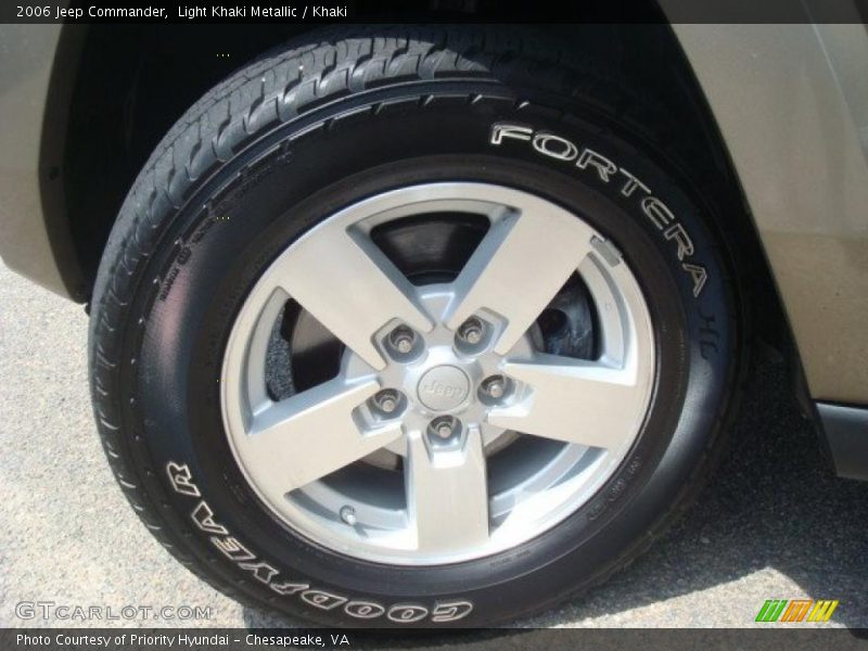 Light Khaki Metallic / Khaki 2006 Jeep Commander