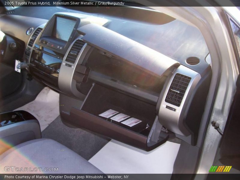 Millenium Silver Metallic / Gray/Burgundy 2005 Toyota Prius Hybrid