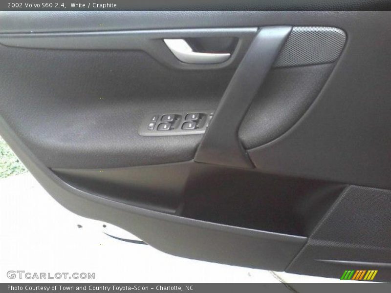 White / Graphite 2002 Volvo S60 2.4