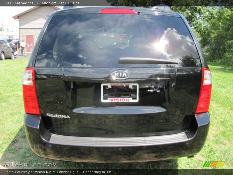 Midnight Black / Beige 2010 Kia Sedona LX