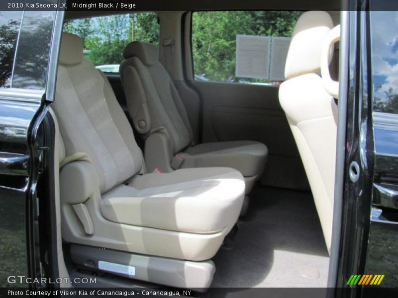 Midnight Black / Beige 2010 Kia Sedona LX