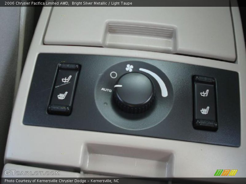 Bright Silver Metallic / Light Taupe 2006 Chrysler Pacifica Limited AWD
