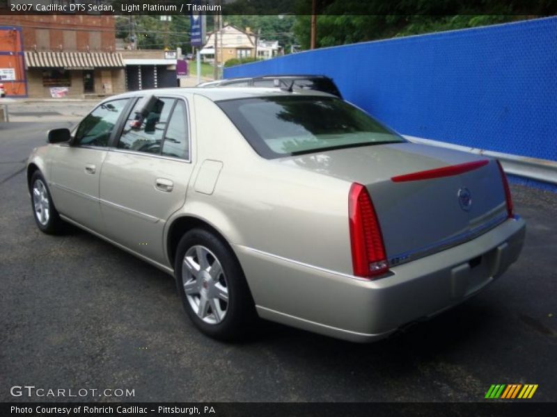 Light Platinum / Titanium 2007 Cadillac DTS Sedan