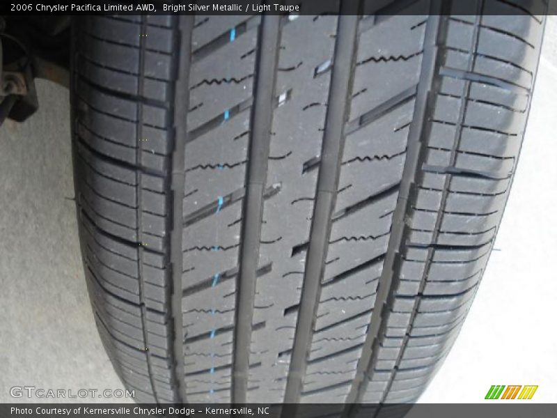 Bright Silver Metallic / Light Taupe 2006 Chrysler Pacifica Limited AWD