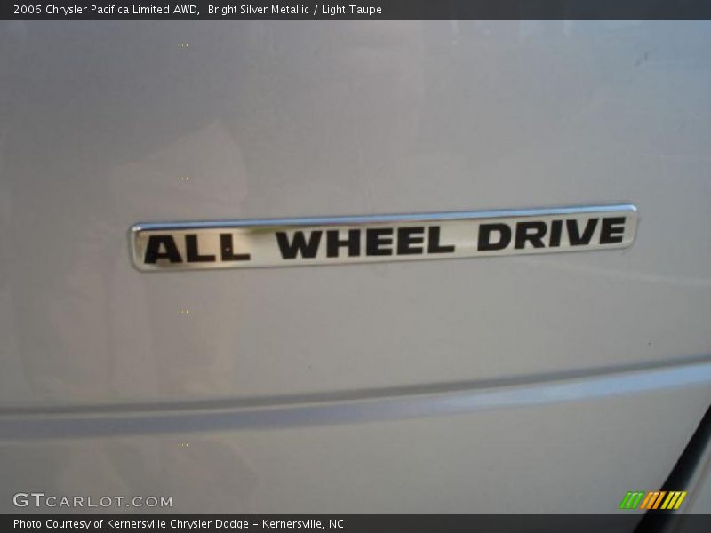 Bright Silver Metallic / Light Taupe 2006 Chrysler Pacifica Limited AWD