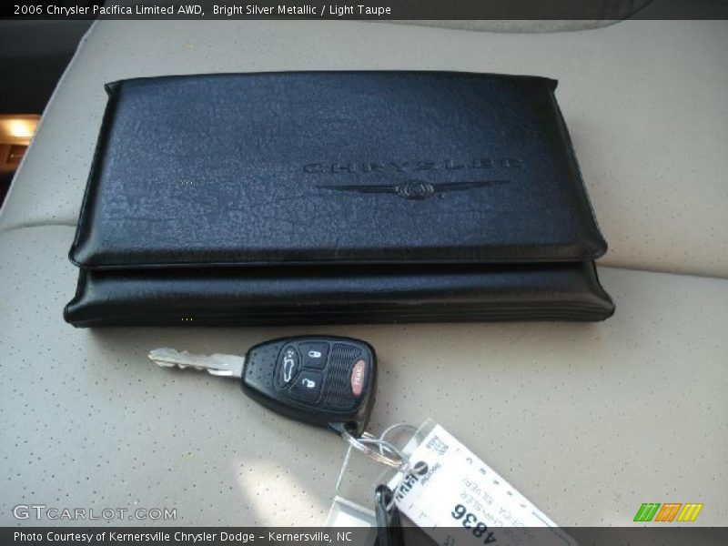 Bright Silver Metallic / Light Taupe 2006 Chrysler Pacifica Limited AWD