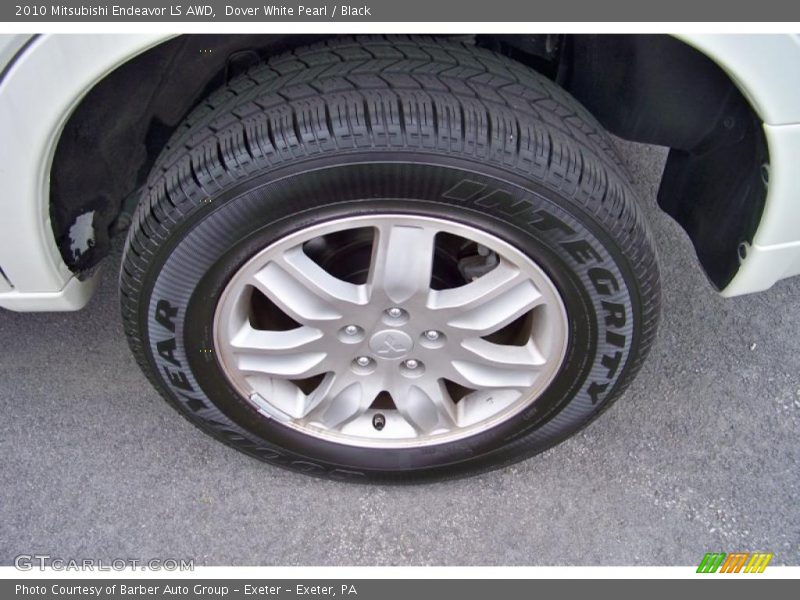 Dover White Pearl / Black 2010 Mitsubishi Endeavor LS AWD