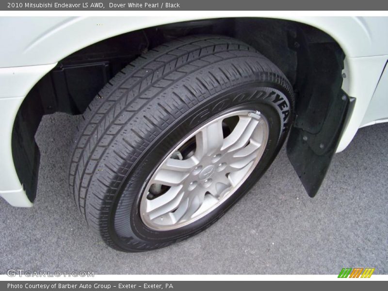 Dover White Pearl / Black 2010 Mitsubishi Endeavor LS AWD