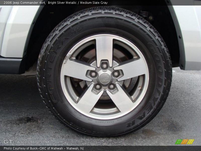 Bright Silver Metallic / Medium Slate Gray 2006 Jeep Commander 4x4