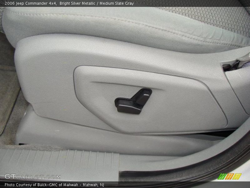 Bright Silver Metallic / Medium Slate Gray 2006 Jeep Commander 4x4