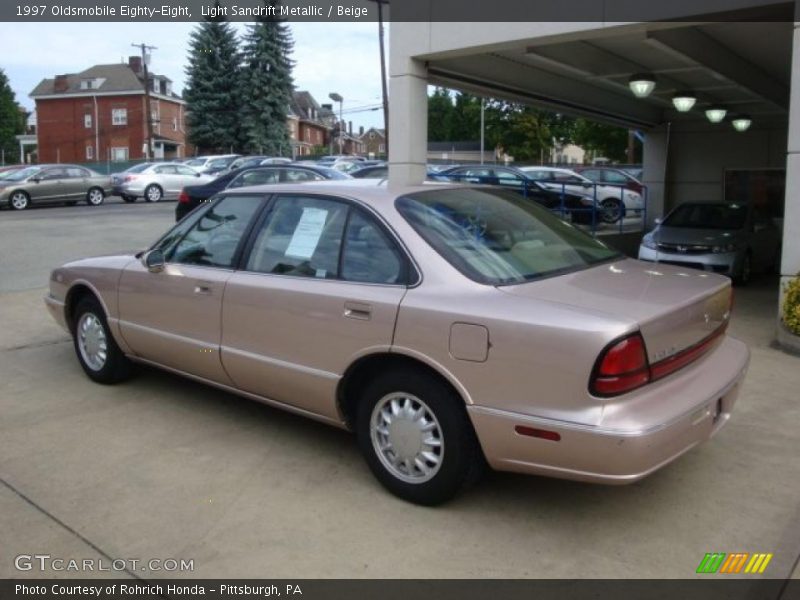 Light Sandrift Metallic / Beige 1997 Oldsmobile Eighty-Eight