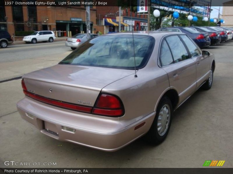 Light Sandrift Metallic / Beige 1997 Oldsmobile Eighty-Eight