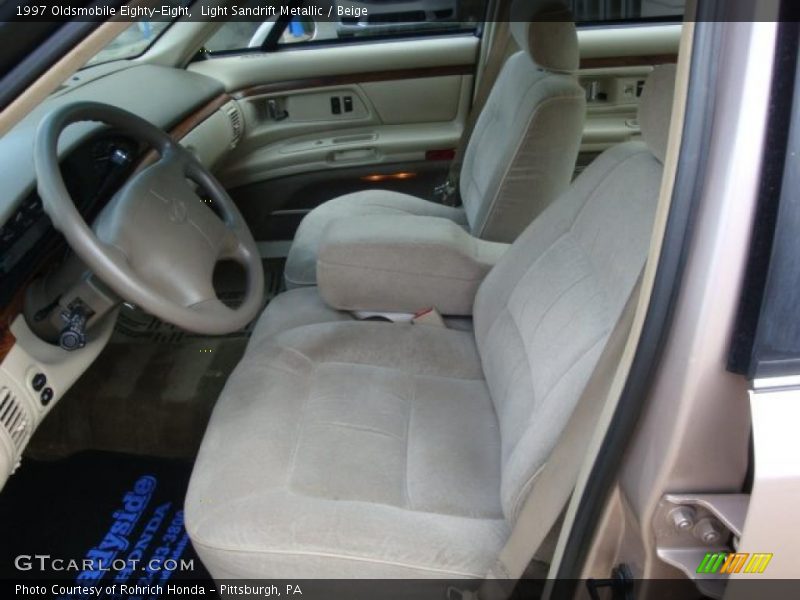 Light Sandrift Metallic / Beige 1997 Oldsmobile Eighty-Eight